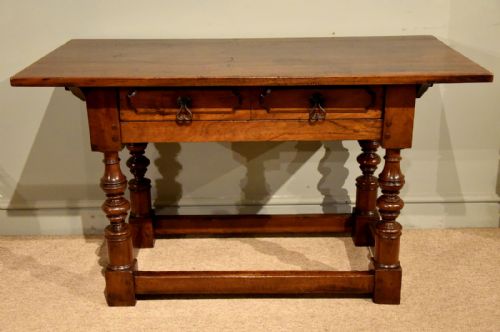 EARLY 18TH CENTURY SPANISH WALNUT SERVING SIDE TABLE - ADDITIONAL PHOTO 1