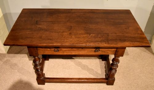 EARLY 18TH CENTURY SPANISH WALNUT SERVING SIDE TABLE - ADDITIONAL PHOTO 6