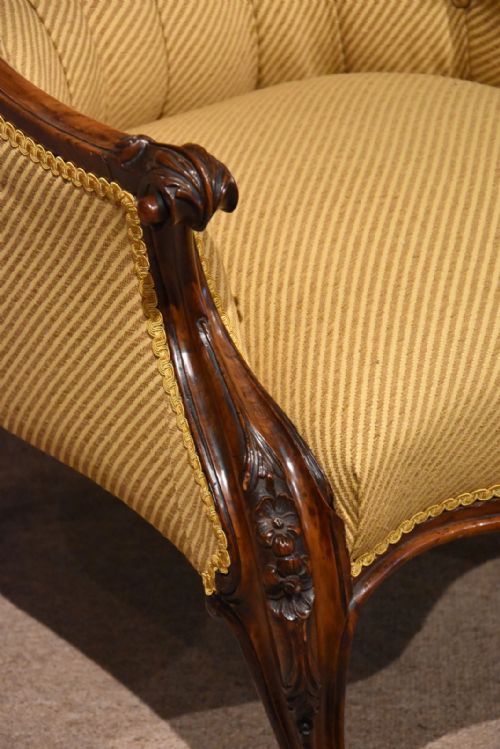 19TH CENTURY CARVED UPHOLSTERD ARMCHAIR - ADDITIONAL PHOTO 5