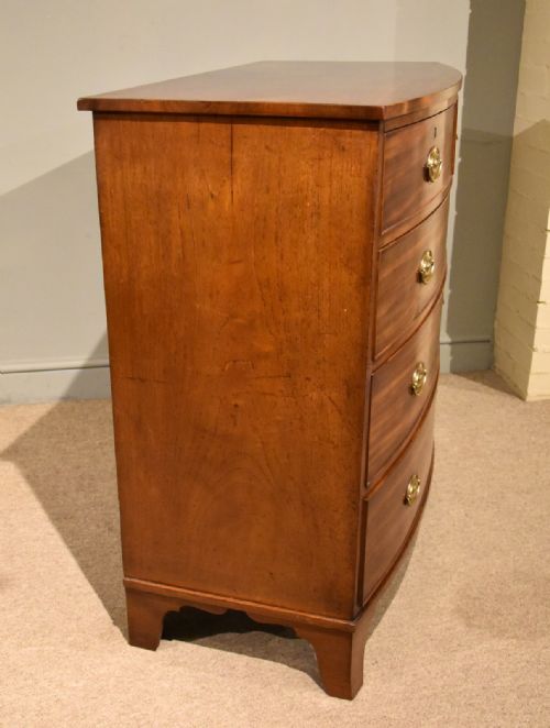 GEORGE III MAHOGANY BOW FRONTED CHEST OF DRAWERS - ADDITIONAL PHOTO 2