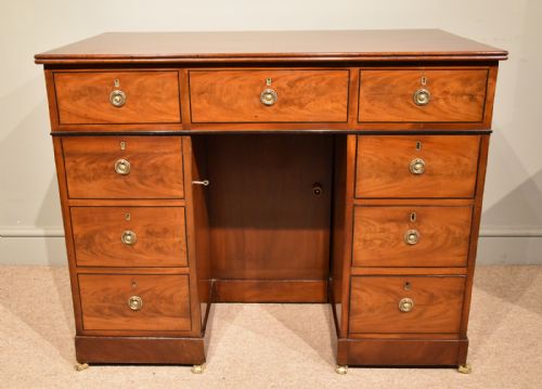 george iii mahogany dressing chest - CATEGORY: ANTIQUE DRESSING TABLES - DATED 19TH CENTURY