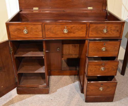 GEORGE III MAHOGANY DRESSING CHEST - ADDITIONAL PHOTO 5