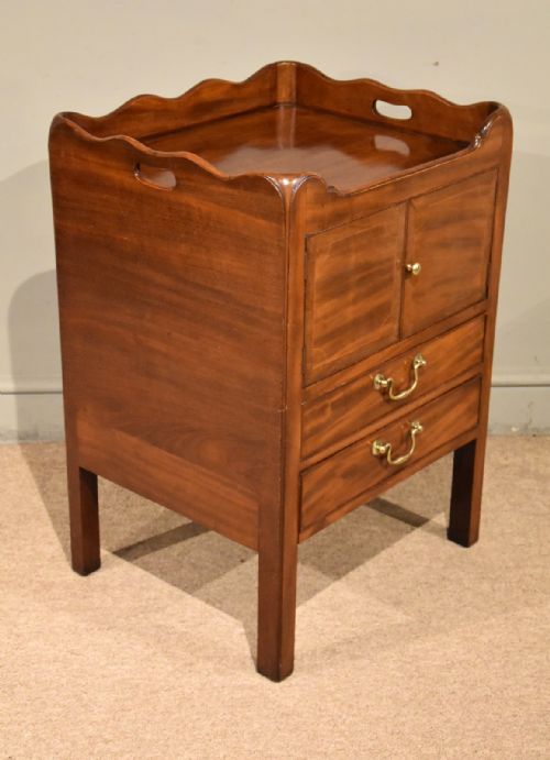 MAHOGANY LATE 18TH CENTURY BEDSIDE CUPBOARD - ADDITIONAL PHOTO 2