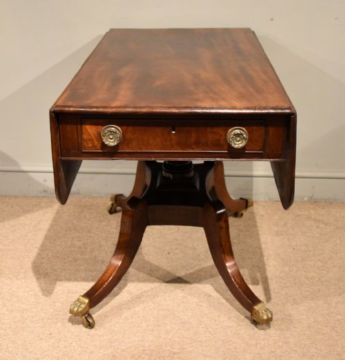 A MAHOGANY REGENCY PEMBROKE TABLE - ADDITIONAL PHOTO 3