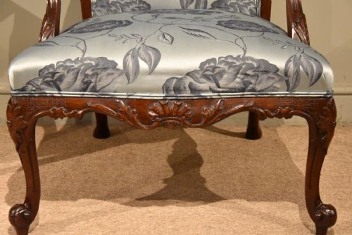 19TH CENTURY GAINSBOROUGH ARMCHAIR - ADDITIONAL PHOTO 3
