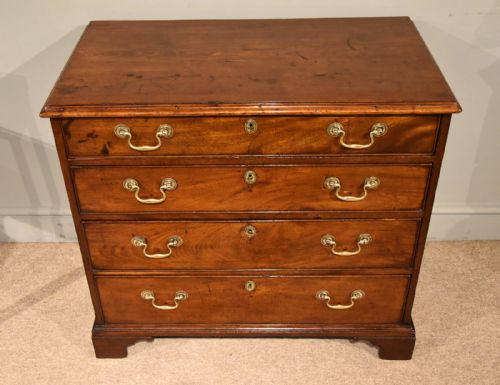 GEORGE III MAHOGANY CHEST OF DRAWERS - ADDITIONAL PHOTO 3