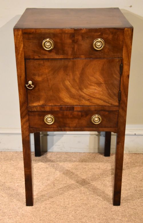 george iii mahogany bedside cabinet - CATEGORY: ANTIQUE CUPBOARDS - DATED GEORGIAN