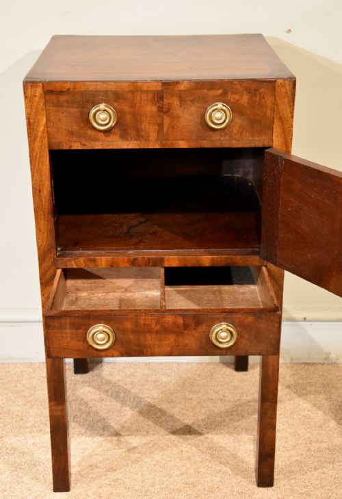 GEORGE III MAHOGANY BEDSIDE CABINET - ADDITIONAL PHOTO 1