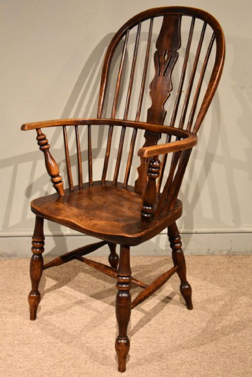 mid 19th century ash and elm windsor chair - CATEGORY: ANTIQUE CHAIRS - DATED 19TH CENTURY