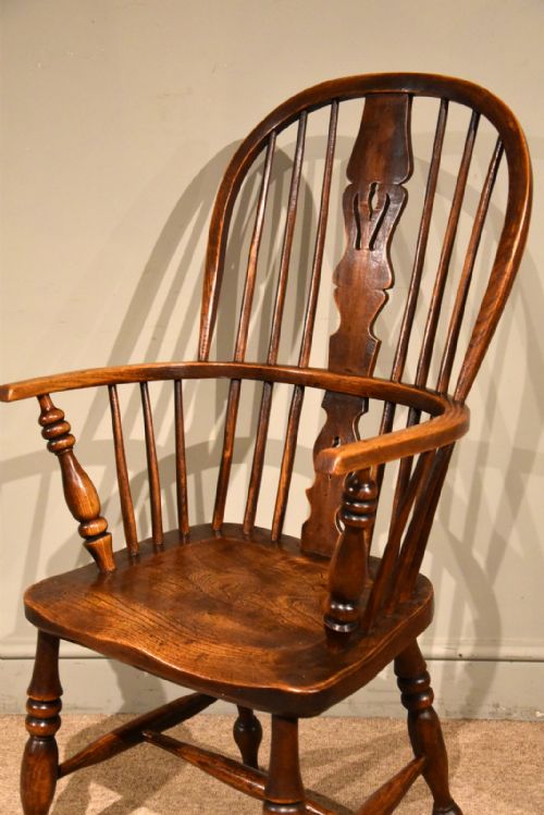 MID 19TH CENTURY ASH AND ELM WINDSOR CHAIR - ADDITIONAL PHOTO 1