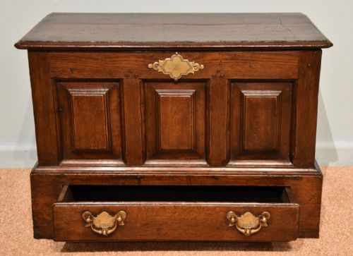 18TH CENTURY WELSH OAK MARRIAGE COFFOR BACH COFFER - ADDITIONAL PHOTO 1