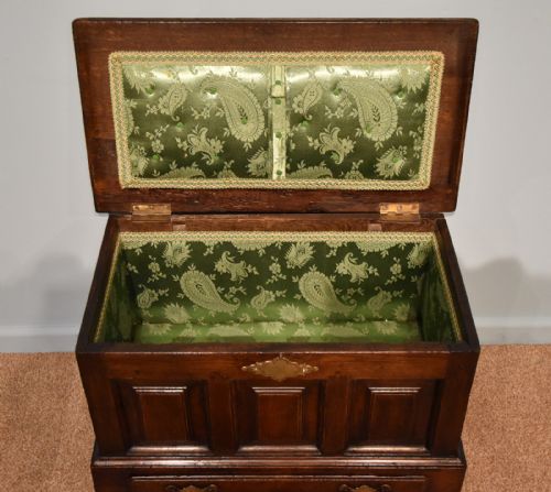 18TH CENTURY WELSH OAK MARRIAGE COFFOR BACH COFFER - ADDITIONAL PHOTO 3