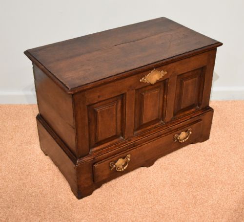 18TH CENTURY WELSH OAK MARRIAGE COFFOR BACH COFFER - ADDITIONAL PHOTO 4