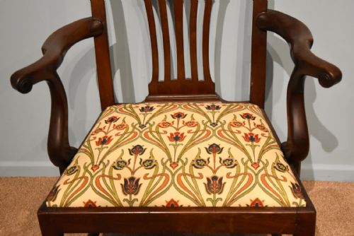18TH CENTURY CHIPPENDALE PERIOD MAHOGANY ARMCHAIR - ADDITIONAL PHOTO 2