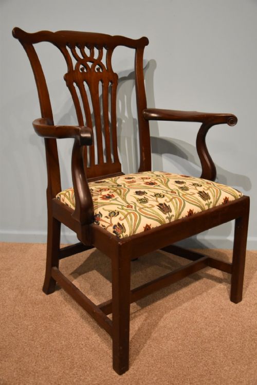 18TH CENTURY CHIPPENDALE PERIOD MAHOGANY ARMCHAIR - ADDITIONAL PHOTO 3