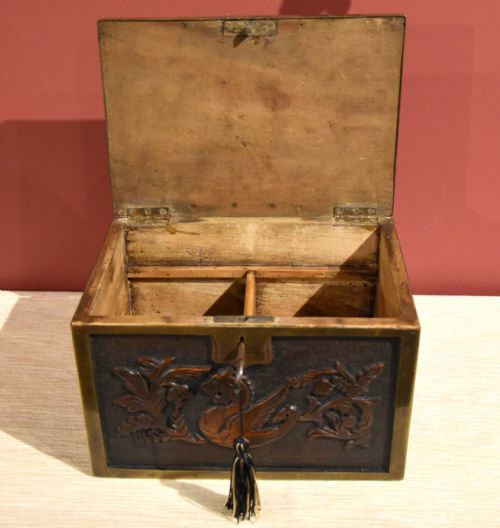 CONTINENTAL 19TH CENTURY CARVED OAK CASKET BOX - ADDITIONAL PHOTO 2