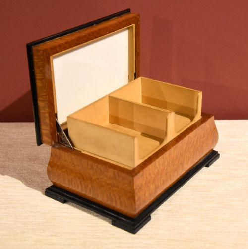 EARLY 20TH CENTURY MAHOGANY DUNHILL CIGAR BOX - ADDITIONAL PHOTO 2