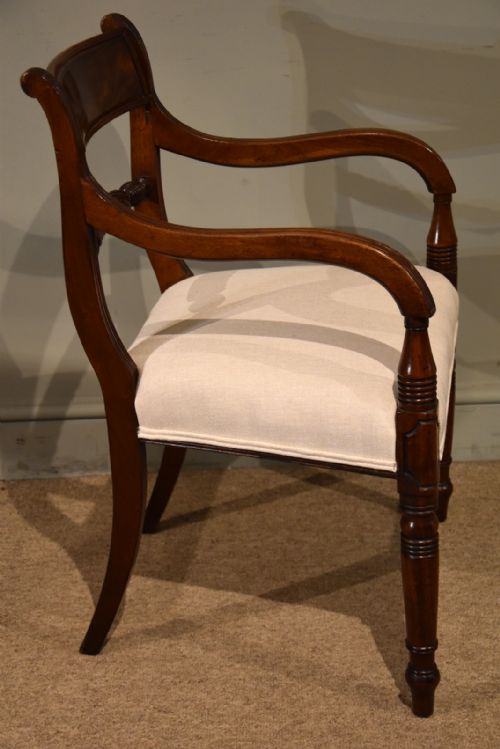 SET OF EIGHT REGENCY DINING CHAIRS - ADDITIONAL PHOTO 10