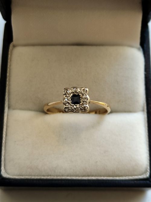 18CT GOLD PLATINUM ART DECO SAPPHIRE AND DIAMOND RING SIZE M5 - ADDITIONAL PHOTO 9
