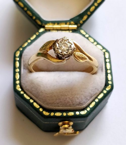 MID 20TH CENTURY 18CT GOLD DIAMOND ENGAGEMENT SOLITAIRE RING SIZE O - ADDITIONAL PHOTO 6