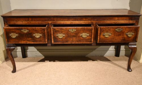 STUNNING GEORGE III OAK DRESSER BASE - ADDITIONAL PHOTO 2