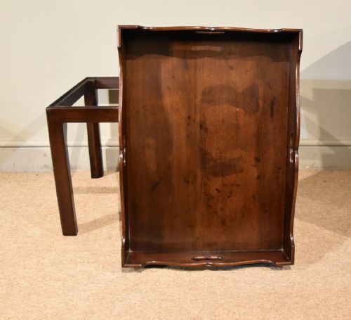 MID 18TH CENTURY MAHOGANY TRAY ON STAND - ADDITIONAL PHOTO 4