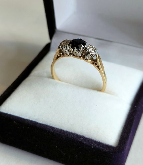 ART DECO 18CT GOLD PLATINUM SAPPHIRE DIAMOND TRILOGY RING - ADDITIONAL PHOTO 4
