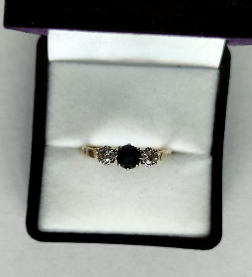 ART DECO 18CT GOLD PLATINUM SAPPHIRE DIAMOND TRILOGY RING - ADDITIONAL PHOTO 8