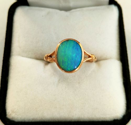 ART DECO 18CT GOLD AND OPAL DOUBLET SOLITAIRE RING - ADDITIONAL PHOTO 1