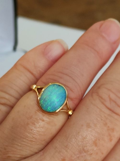 ART DECO 18CT GOLD AND OPAL DOUBLET SOLITAIRE RING - ADDITIONAL PHOTO 9