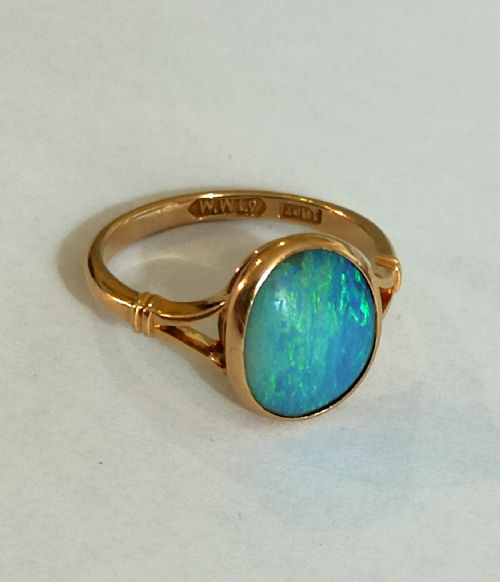 ART DECO 18CT GOLD AND OPAL DOUBLET SOLITAIRE RING - ADDITIONAL PHOTO 10