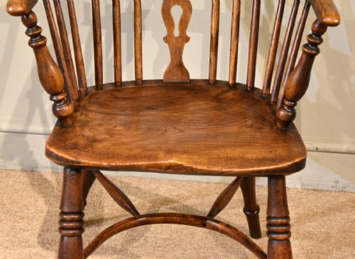 MID 19TH CENTURY ASH AND ELM HIGH BACK WINDSOR ARMCHAIR - ADDITIONAL PHOTO 3