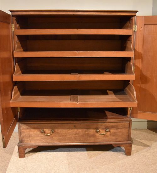 MID 18TH CENTURY MAHOGANY LINEN PRESS - ADDITIONAL PHOTO 1