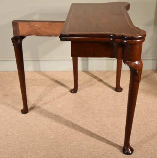 EARLY 18TH CENTURY INLAID PAD FOOT CARD TABLE - ADDITIONAL PHOTO 8