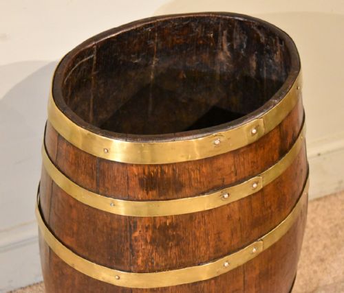 19TH CENTURY OAK AND BRASS BARREL STICK UMBRELLA STAND - ADDITIONAL PHOTO 2