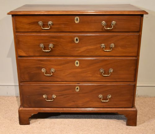 george iii mahogany chest of drawers - CATEGORY: ANTIQUE CHEST OF DRAWERS - DATED 18TH CENTURY