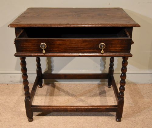 18TH CENTURY OAK SIDE TABLE - ADDITIONAL PHOTO 3