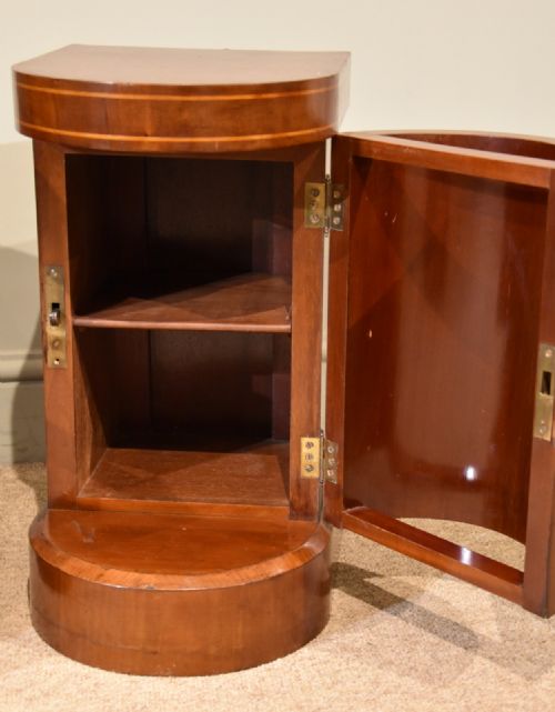 EDWARDIAN MAHOGANY BOWFRONTED BEDSIDE CABINETS - ADDITIONAL PHOTO 2