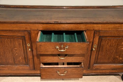 GEORGE III OAK LOW DRESSER BASE - ADDITIONAL PHOTO 4