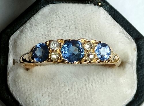 VICTORIAN 18CT SAPPHIRE AND DIAMOND HALF ETERNITY RING SIZE N - ADDITIONAL PHOTO 2