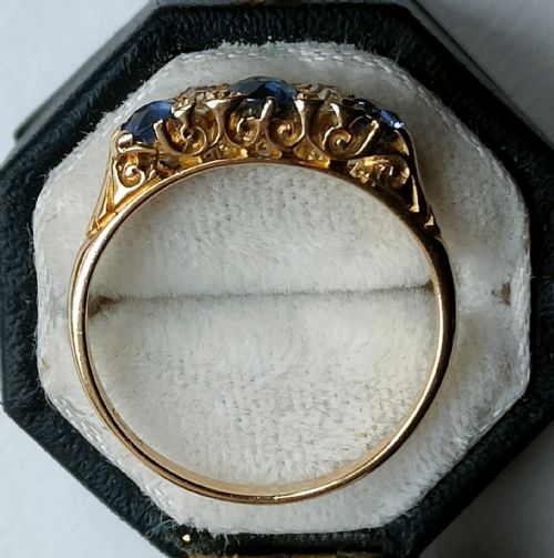 VICTORIAN 18CT SAPPHIRE AND DIAMOND HALF ETERNITY RING SIZE N - ADDITIONAL PHOTO 4