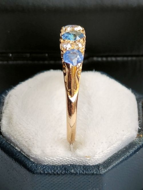 VICTORIAN 18CT SAPPHIRE AND DIAMOND HALF ETERNITY RING SIZE N - ADDITIONAL PHOTO 6