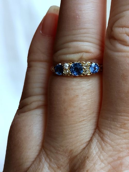 VICTORIAN 18CT SAPPHIRE AND DIAMOND HALF ETERNITY RING SIZE N - ADDITIONAL PHOTO 8