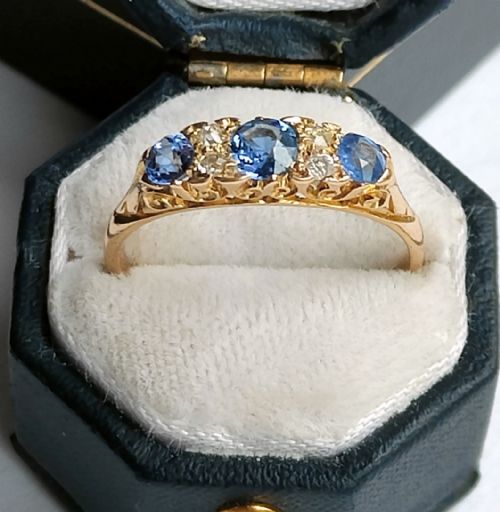 VICTORIAN 18CT SAPPHIRE AND DIAMOND HALF ETERNITY RING SIZE N - ADDITIONAL PHOTO 11