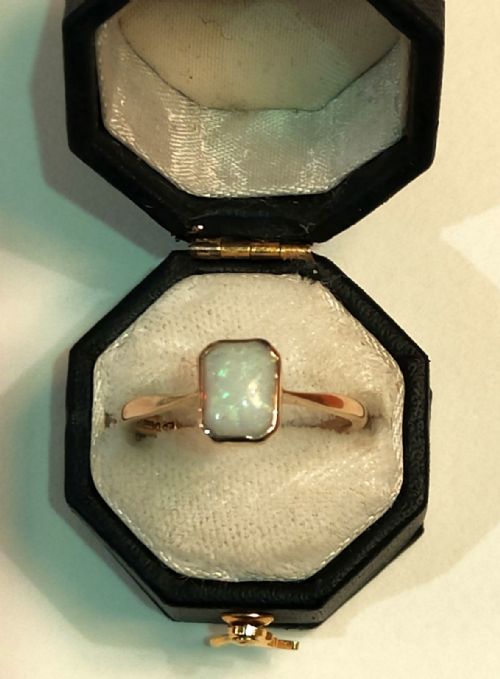 RARE ART DECO 9CT GOLD OPAL SOLITAIRE RING HALLMARKED CHESTER 1932 - ADDITIONAL PHOTO 1