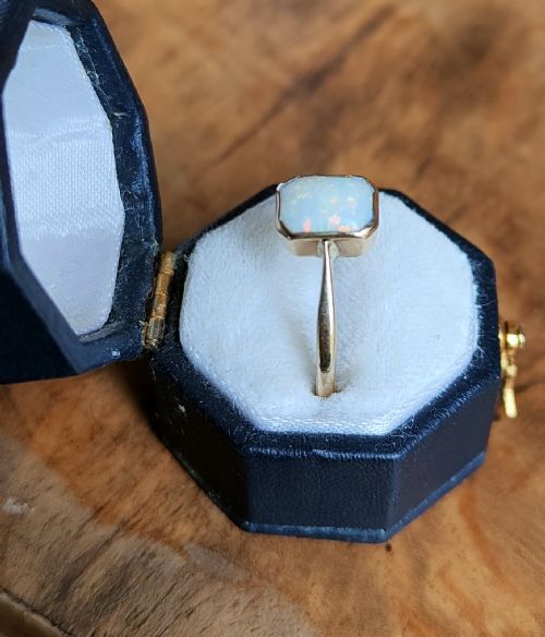 RARE ART DECO 9CT GOLD OPAL SOLITAIRE RING HALLMARKED CHESTER 1932 - ADDITIONAL PHOTO 6