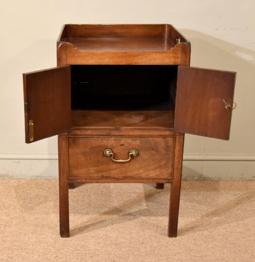GEORGE III MAHOGANY BEDSIDE COMMODE - ADDITIONAL PHOTO 2