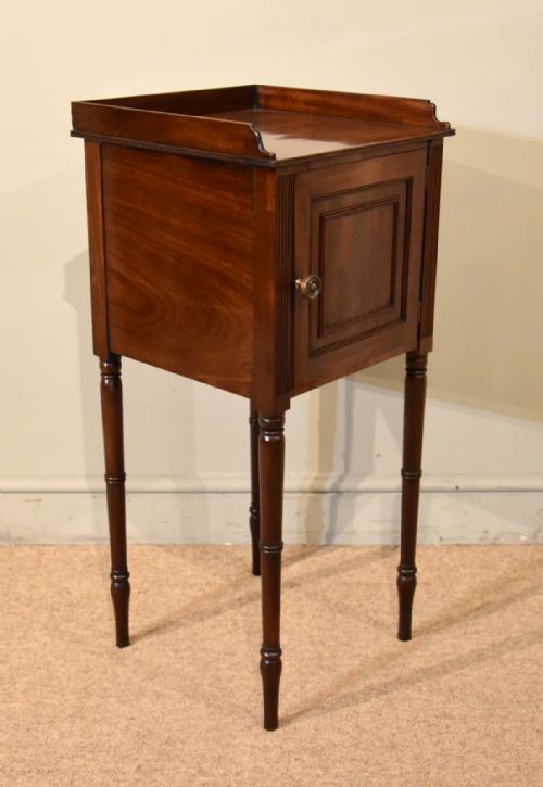 MAHOGANY REGENCY BEDSIDE POT CUPBOARD - ADDITIONAL PHOTO 2