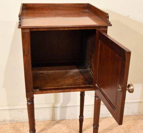 MAHOGANY REGENCY BEDSIDE POT CUPBOARD - ADDITIONAL PHOTO 4