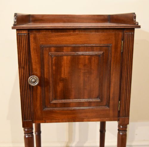 MAHOGANY REGENCY BEDSIDE POT CUPBOARD - ADDITIONAL PHOTO 5